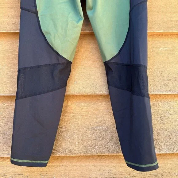 Lularoe Rise Leggings Active Wear Capri Mesh Pockets Sage Green Black Pant Size - Picture 8 of 9
